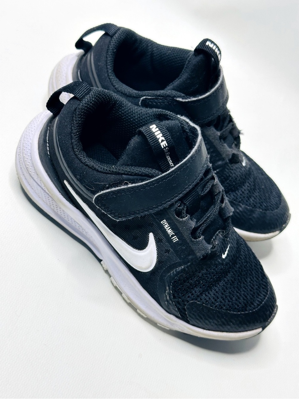 Nike Star Runner 5 Kids Shoes Black White Size 11C Dynamic Fit HF7005-002